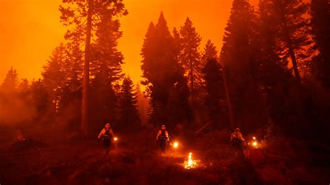 The Climate Connection to California’s Wildfires - The New York Times