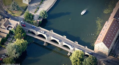 Cambridgeshire / Huntingdon | aerial photographs of Great Britain by ...