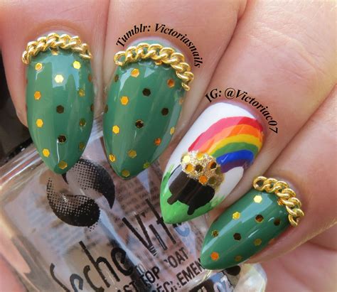 Victoria's Nails // Had to do some pot of gold nails before St.... | St patricks day nails ...