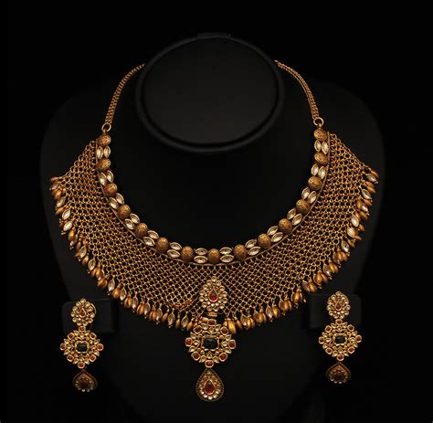 indiangoldesigns.com: Beautiful antique Bridal Necklace Sets from vummidi