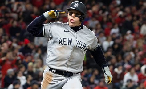 Yankees' Harrison Bader belts another playoff homer