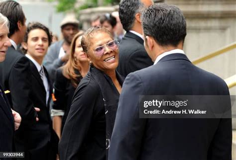 Dionne Warwick Family Photos and Premium High Res Pictures - Getty Images