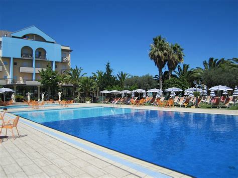 HOTEL PARCO DEI PRINCIPI - UPDATED 2021 Reviews & Price Comparison (Grottammare, Italy ...