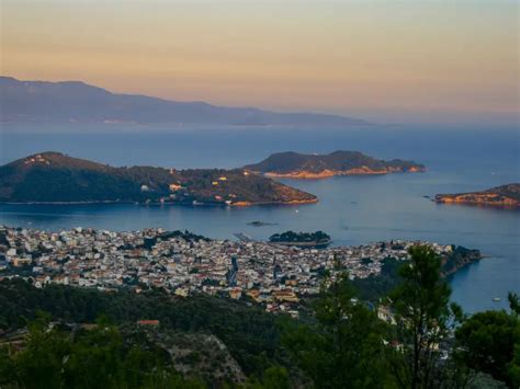 Nightlife In Skiathos Town: 7 Bars And Clubs To Visit - Travel Snippet