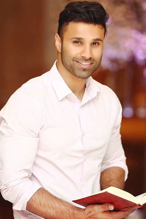 Rahim Pardesi Biography, Wife Name, Pictures & Social Accounts