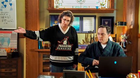 'Young Sheldon' finale recap: Mayim Bialik returns to wrap Season 7