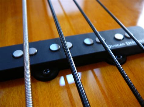 How to Replace Your Bass Strings : 5 Steps (with Pictures) - Instructables