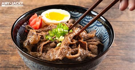 Instant Pot Gyudon (Japanese Beef Bowl 牛丼) | Amy + Jacky