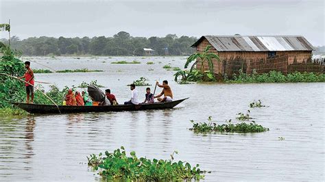 More Than 4 Lakh People Affected In Assam Floods, Here's What You Can Do To Help Yourself & Others