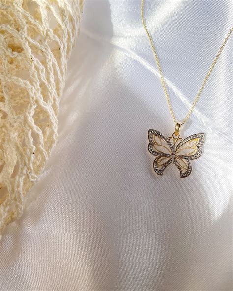 Gold Butterfly Necklace - Etsy