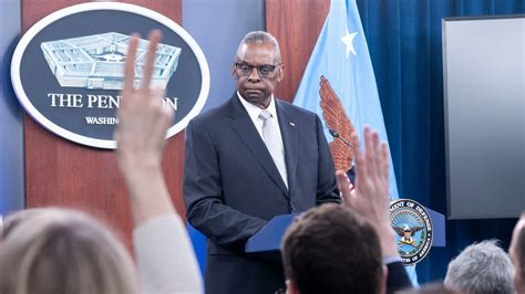 Defense Secretary Lloyd Austin hospitalized for bladder problem | 10tv.com