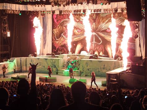 LIVE ROCK GIG: Iron Maiden Concert Photos and Setlist - Maiden England North American Tour ...