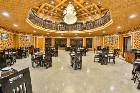 Hotel Royal Hillton | Pahalgam Hotel BOOK @ ₹1