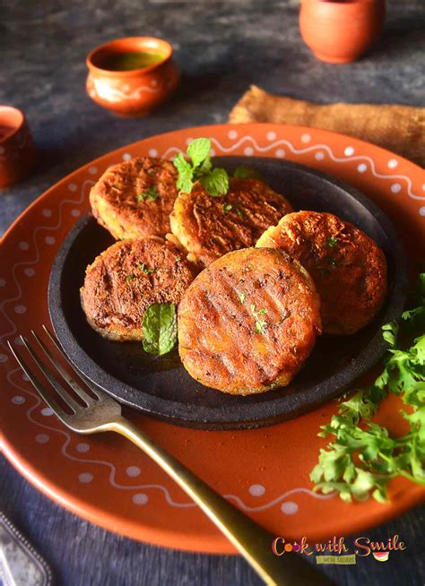 ALOO TIKKI RECIPE | CRISPY POTATO PATTIES - Cook with Smile