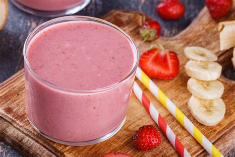 McDonald's Strawberry Banana Smoothie Recipe (Updated 2024)