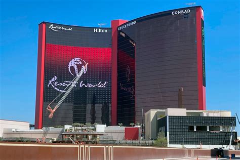 Casino project among largest on Vegas Strip sets opening day Stardust ...