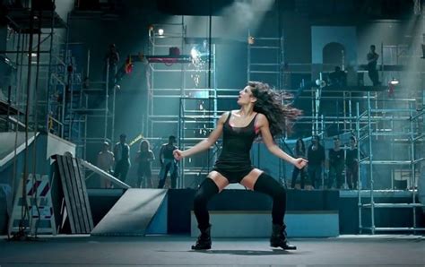 Katrina Kaif In Dhoom 3 Kamli Song Hd - 1295x815 Wallpaper - teahub.io