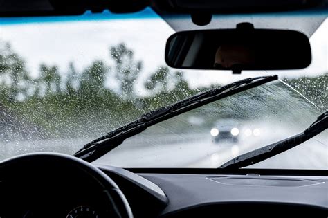 How to Change Your Windshield Wipers - eBay Motors Blog