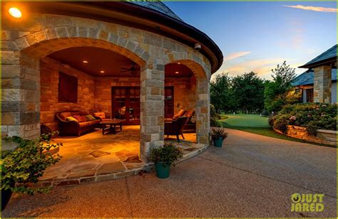 Go Inside Selena Gomez's Texas Dream Home! | Photo 1070883 - Photo ...