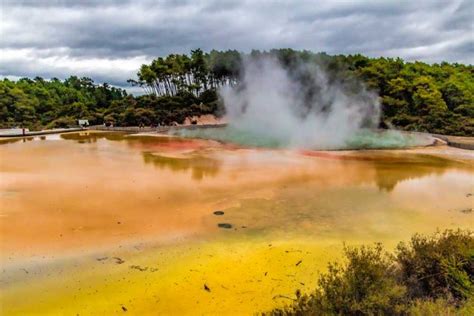 Which Rotorua Geothermal Park to Visit