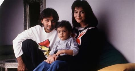 Zeenat Aman Net Worth, Husband, Parents, Children, Movies, Age