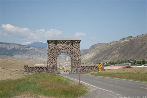 Gardiner Montana / Yellowstone entrance | Yellowstone, National parks, Montana