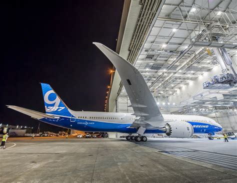 PHOTOS: First 787-9 Dreamliner in New Boeing Livery - AirlineReporter ...