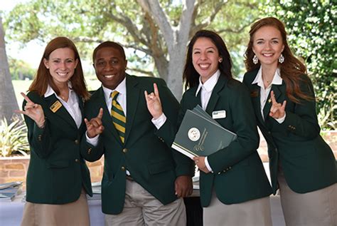 Engagement & Giving｜Giving | USF Sarasota-Manatee campus