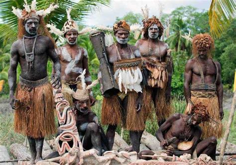 Gambar Animasi Pakaian Adat Papua - IMAGESEE