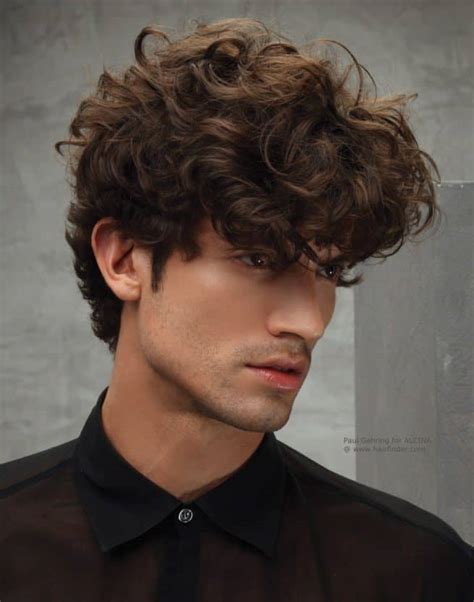 30 Shaggy Hairstyles for Men to Explore in 2024