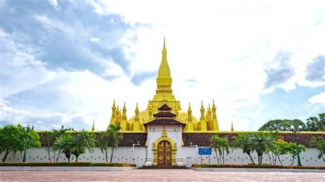 "That Luang" Images – Browse 2,889 Stock Photos, Vectors, and Video ...