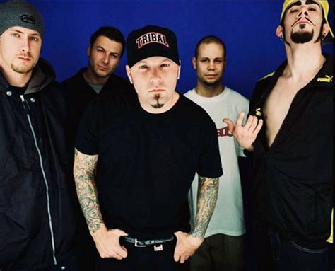 Gold Cobra - Limp Bizkit - Video, testo e traduzione - Musickr - Video e Testi Canzoni