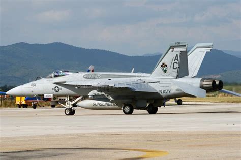 US Navy F-18 Super Hornet editorial photo. Image of hornet - 15785131