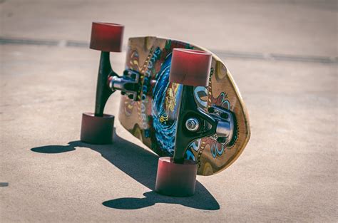 Best Longboards For Beginners - Ultimate Guide (Updated 2021)