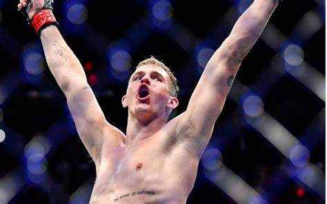 UFC 268: MMA Twitter reacts to Ian Garry's spectacular octagon debut at ...