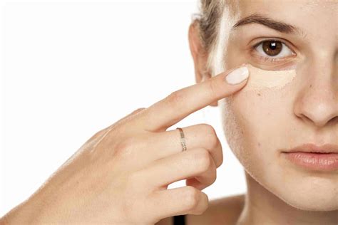 10 Best Non-Comedogenic Concealers for Acne-Prone Skin in 2022 - fivestarskincare.co