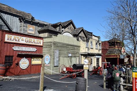 Silver Dollar City — Branson’s Unique Amusement Park | Adventure On The ...