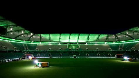 Volkswagen-Arena Wolfsburg - heiler Sportplatzbau