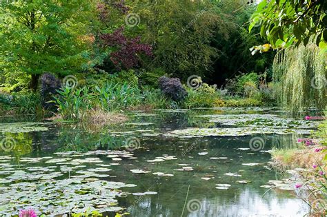 Monet S Garden and Lily Pond Stock Photo - Image of floral, landmark ...