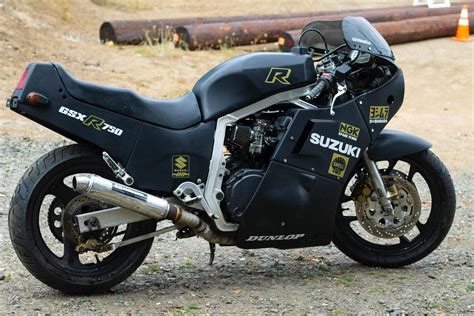 1986-Suzuki-GSX-R750-Custom-18 – BikeBound