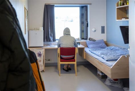 A Norwegian prison cell : r/Norway