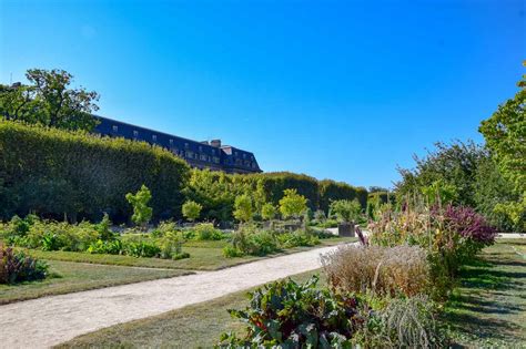 11 Best Parks and Gardens in Paris: Tranquil Havens