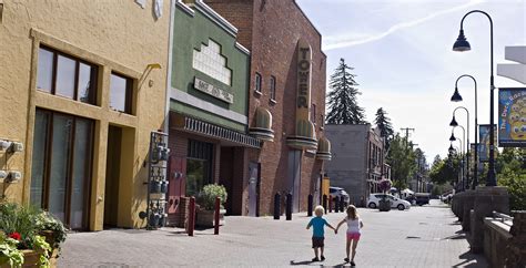 Downtown Bend: Quick Guide to Activities, Culture and Food