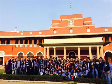 MODERN SCHOOL,BARAKHAMBA REVERBERATES WITH THE JOY OF REUNION OF 1991 BATCH | INDIAN BUREAUCRACY ...