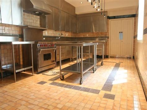 Commercial Kitchen Installation And Styles - Home Kitchen Aid