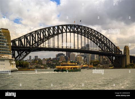 Sydney Harbour Bridge, Sydney Stock Photo - Alamy