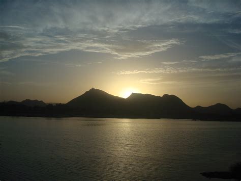 Serenity during Sunset, Fateh Sagar Lake, Udaipur | Souvik Das Gupta | Flickr