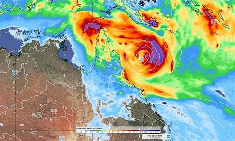 Queensland's north east to be hit with 300mm of rain as cyclone closes ...