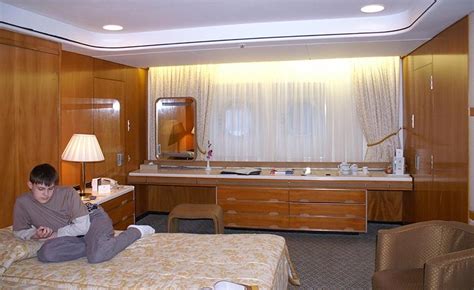 Qe2 interior photos