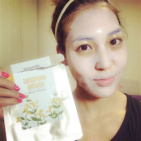 How to Get SHEETFACED with Korean Sheet Masks |Seoul Searching